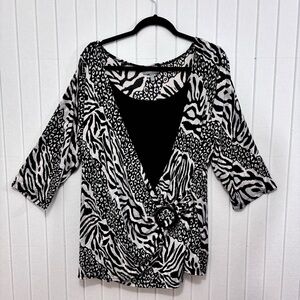 Essentials Women's Black‎ and White Animal Print Top Size 18-20W